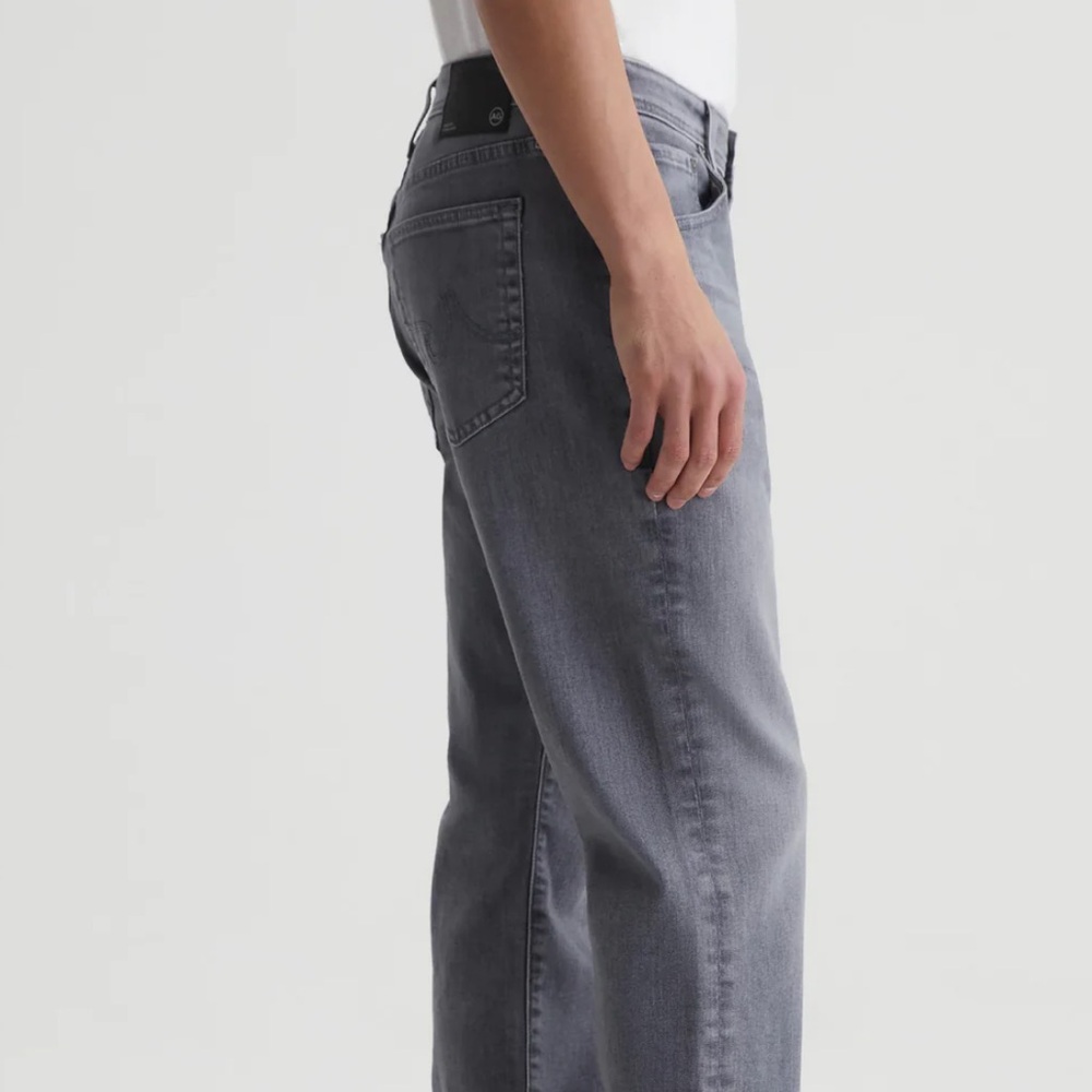 AG GRADUATE TAILORED LEG FIVE-POCKET‎ STYLE SLIM MID-RISE WAIST/RELAXED DENIM